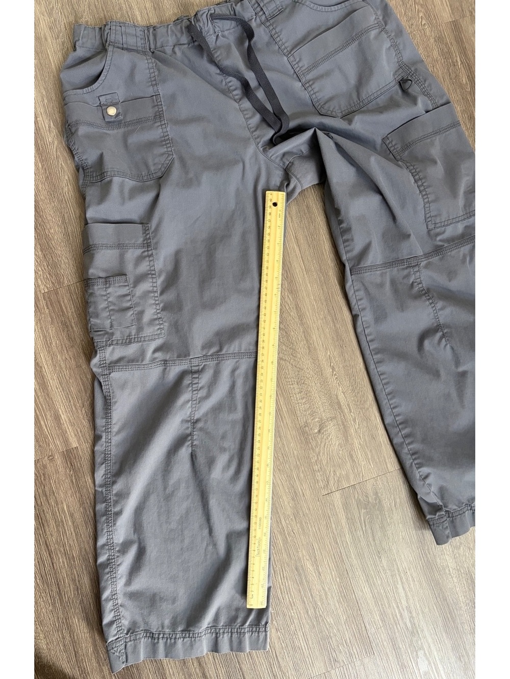 Dickies Gray Cargo scrub Pants with Elastic Waist and Drawstring, Size Large - Picture 3 of 10